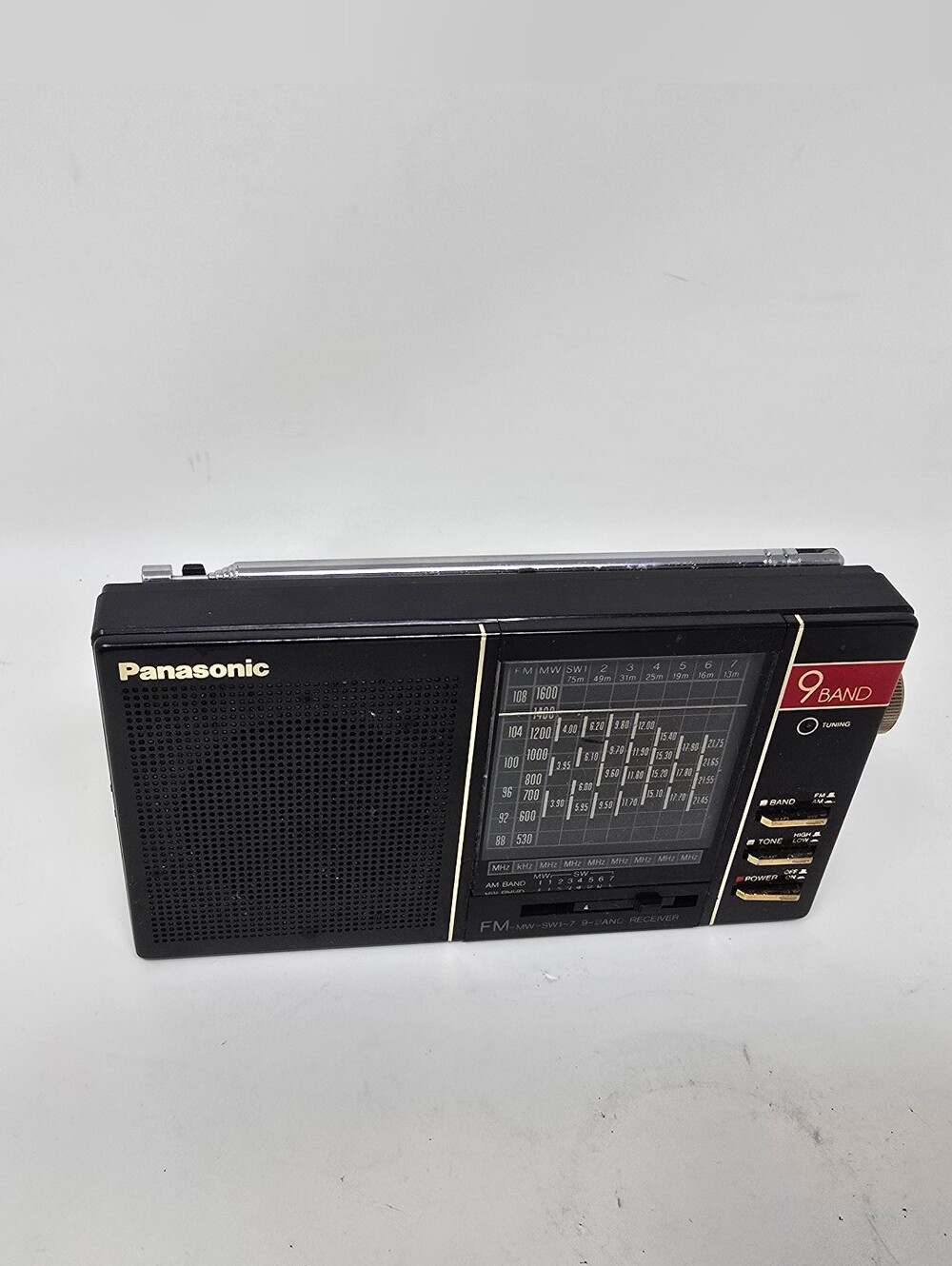 Vintage Panasonic RF-9 FM MW SW1-7 9 Band Receiver Compact Radio Made in Japan